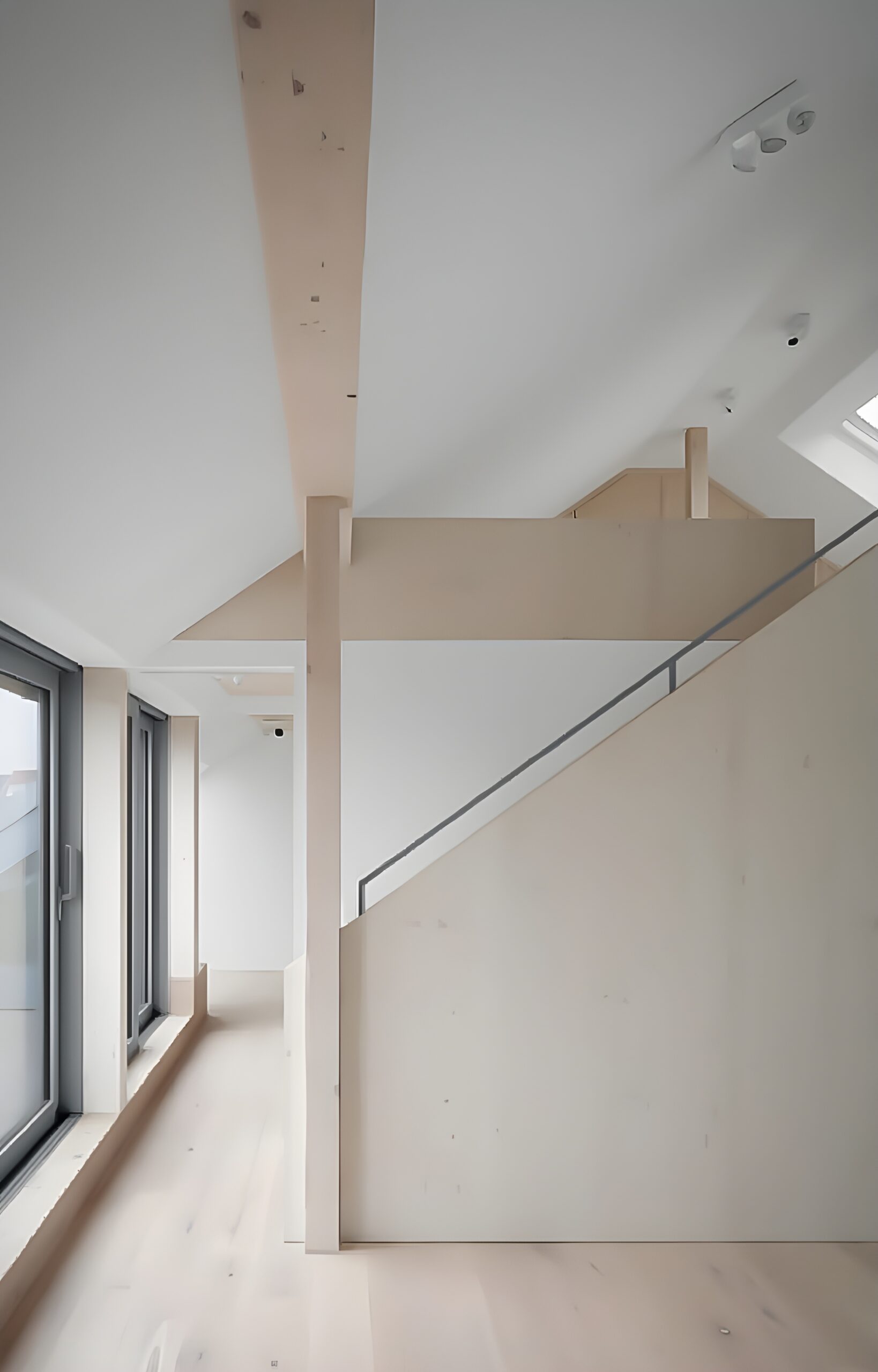 buchner + wienke architekten haben 2019 mit ihrer Holzbauaufstockung auf einem Wohngebäude den Berliner Holzbaupreis gewonnen. Foto: Marcus Bredt